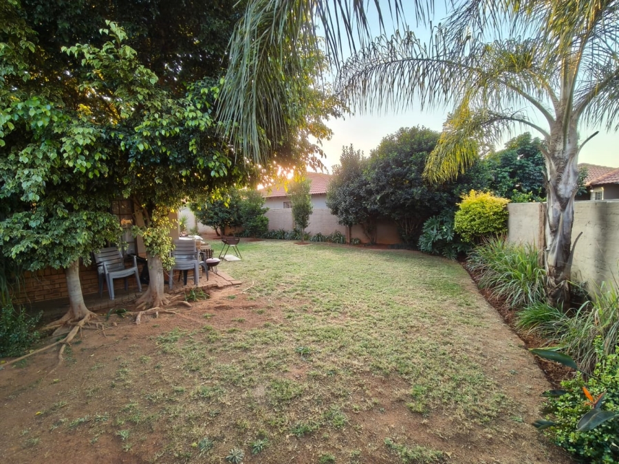 3 Bedroom Property for Sale in Hexrivier Lifestyle Estate North West
